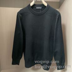 一味違うケーブル編みが魅力満点...