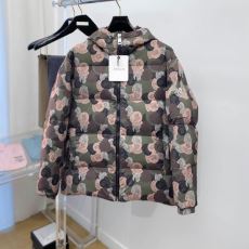 大人気アイテム！入手困難 モンクレール スーパーコピー MYMO009 2026限定セール新品 ダウンジャケット 保温性を発揮する