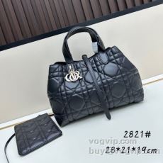 デザイン性の高い ディオール D...