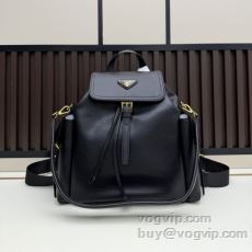 リュック、バックパック プラダ...