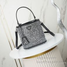 2026新作入荷人気 プラダ ...