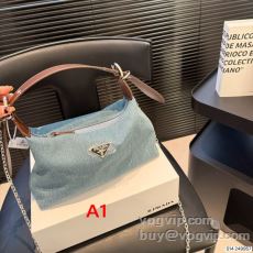 ファッション 人気 プラダ コ...