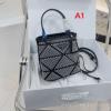 可愛く上品な雰囲気 ショルダーバッグ ハンドバッグ プラダ PRADA 2026爆買い人気 WBAGPR061 レディースバッグ 多色選択可 vogブランド コピー 優良店