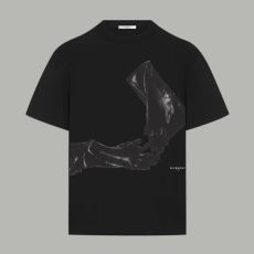 モデル大絶賛? ジバンシィ G...