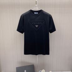 優美なお出かけスタイル プラダ...