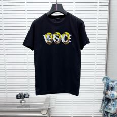ファション性の高い VERSACEスーパーコピー 2026品質保証安い NXZVS035 ヴェルサーチ 半袖Tシャツ 2色可選