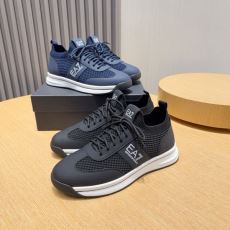 人目を惹くデザイン アルマーニ...