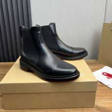 2026超人気新品 クリスチャ...