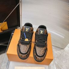 ルイ ヴィトン LOUIS V...