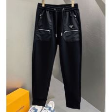 実用性に溢れるアイテム プラダ...