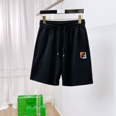圧倒的な高級感 フェンディ F...