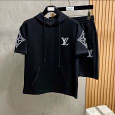 スタイリッシュな印象 上下セット...