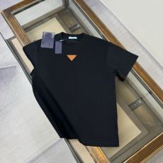 半袖Tシャツ お洒落自在 4色可選 プラダ PRADAブランド 偽物 通販 2026爆買い定番人気 NXZPR126