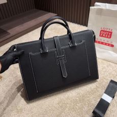早くも完売している ハンドバッグ...