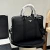 プラダ PRADAコピー ブランド 肌触りのいい NBAGPR015 ビジネスバッグ ブリーフケース メンズバッグ 2026数量限定爆買い