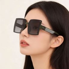 利便性に優れ ディオール DI...