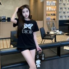 ディオール レディース 半袖Tシャツ DIORブランドコピー 2026高級品 通販 NXZ014 2色可選