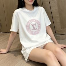 ルイ ヴィトン 2026HOT品質保証 NXZ013 レディース 半袖Tシャツ 2色可選 LOUIS VUITTONスーパーコピー 激安