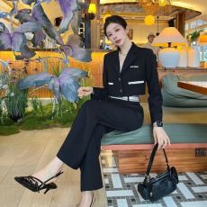 ブルゾン ジャケット、上着 上下セット ミュウミュウ MIUMIUスーパーコピー 2026爆買い新作登場 WT012 レディース 2色可選