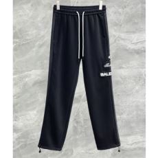 2026秋冬季超人気 バレンシアガ BALENCIAGA NZKBAL065 スエットパンツ 大人気アイテム！入手困難 チノパン 2色可選 最大級ブランドコピー通販優良店