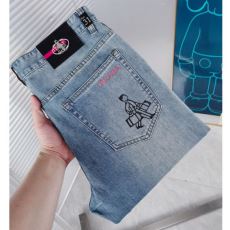 早くも完売している ジーンズ デニムパンツ プラダ コピー ...